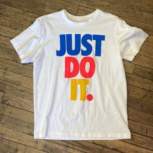 NIKE JUST DO IT. 80s 90s looking white t shirt adult medium